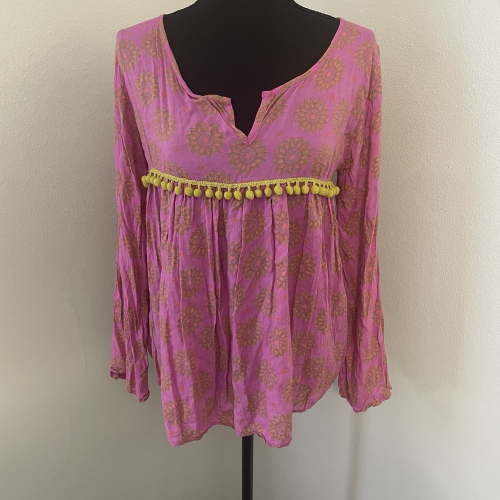 LIVE HAPPY‎ Natural Life Sz S/M Pink Top w/ Pom Poms Floral Lightweight Bohemian